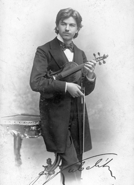 Jan Kubelík (1880-1940) cseh hegedűművész és zeneszerző.