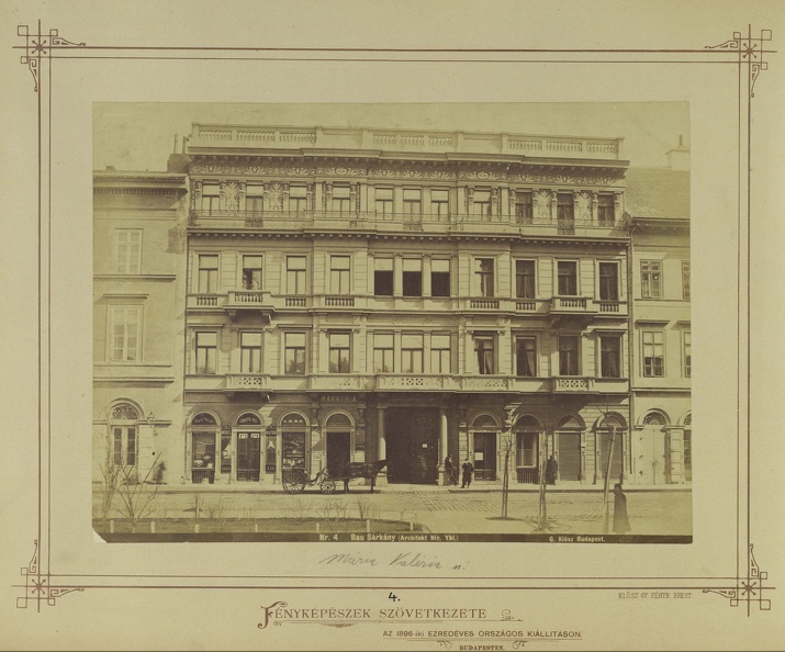 Eötvös tér 2., Sárkány-ház (Ybl Miklós, 1874.). A felvétel 1872 körül készült. A kép forrását kérjük így adja meg: Fortepan / Budapest Főváros Levéltára. Levéltári jelzet: HU.BFL.XV.19.d.1.05.004