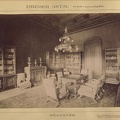 a Brunszvik- (ekkor Dréher-) kastély könyvtára. A felvétel 1898 körül készült. A kép forrását kérjük így adja meg: Fortepan / Budapest Főváros Levéltára. Levéltári jelzet: HU.BFL.XV.19.d.1.11.089