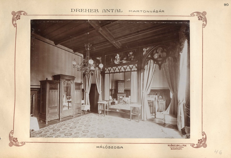 a Brunszvik- (ekkor Dréher-) kastély hálószobája. A felvétel 1898 körül készült. A kép forrását kérjük így adja meg: Fortepan / Budapest Főváros Levéltára. Levéltári jelzet: HU.BFL.XV.19.d.1.11.091