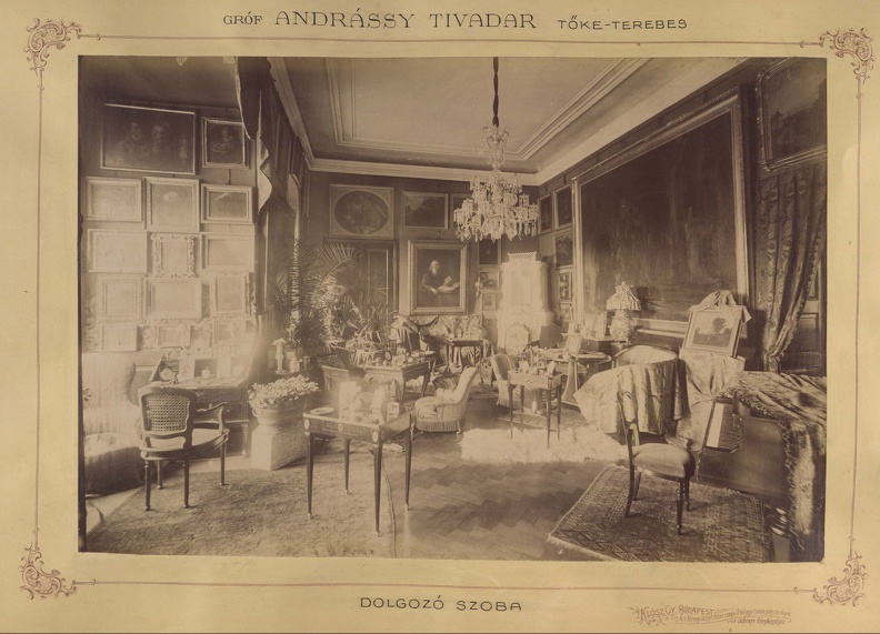Andrássy Tivadar gróf barokk kastélyának dolgozószobája. A felvétel 1895-1899 között készült. A kép forrását kérjük így adja meg: Fortepan / Budapest Főváros Levéltára. Levéltári jelzet: HU.BFL.XV.19.d.1.12.191