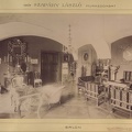 a Szapáry-kastély szalonja. A felvétel 1895-1899 között készült. A kép forrását kérjük így adja meg: Fortepan / Budapest Főváros Levéltára. Levéltári jelzet: HU.BFL.XV.19.d.1.12.202