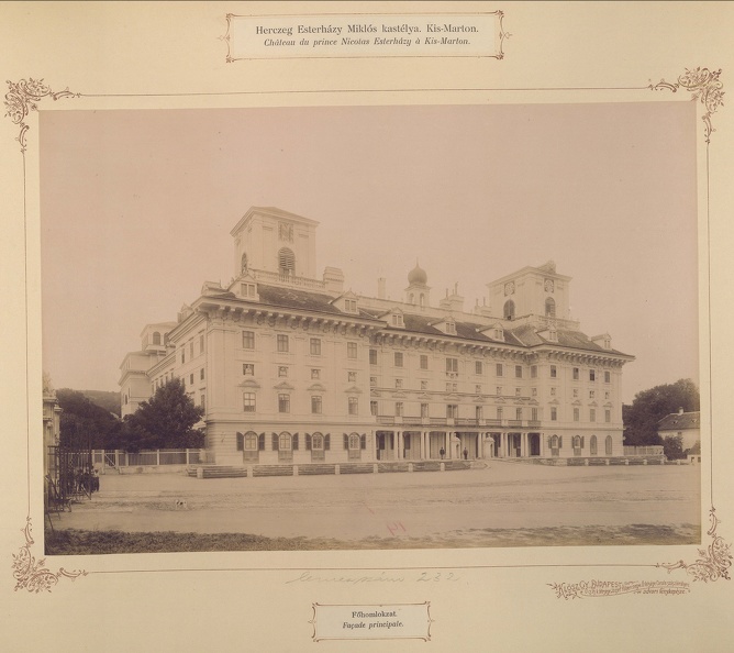 Esterházy-kastély. A felvétel 1895-1899 között készült. A kép forrását kérjük így adja meg: Fortepan / Budapest Főváros Levéltára. Levéltári jelzet: HU.BFL.XV.19.d.1.13.013