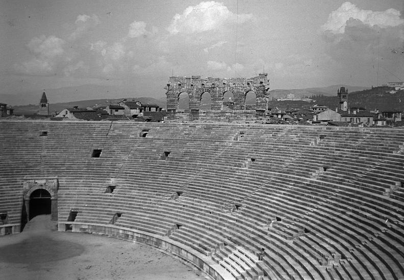 Aréna, ókori amfiteátrum.
