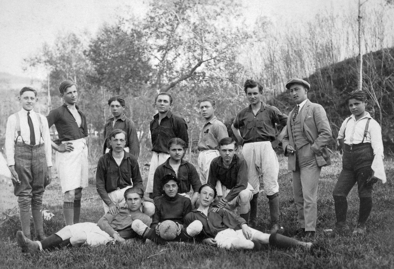a település focicsapata az 1930-as években.