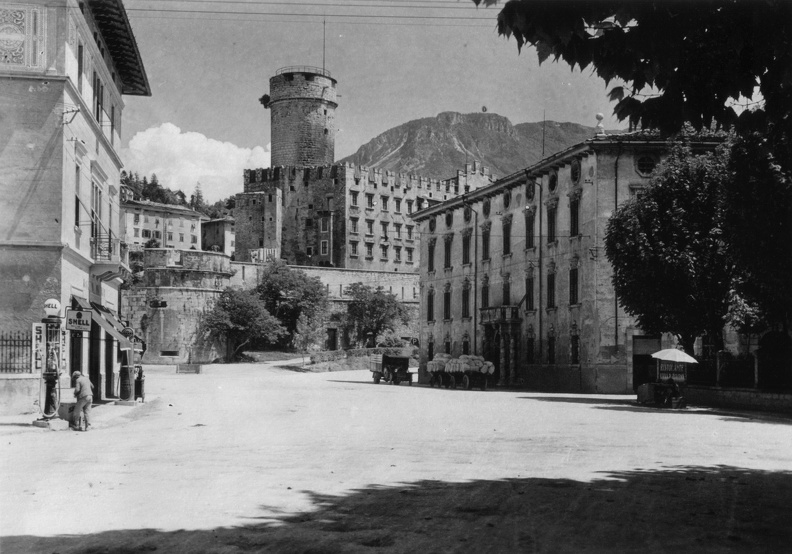 a Buonconsiglio-kastély (Castello del Buonconsiglio).