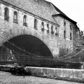 a Hallertorbrücke kőhíd és a Kettensteg gyalogos híd.