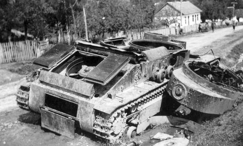 Kilőtt szovjet T-28-as harckocsi.