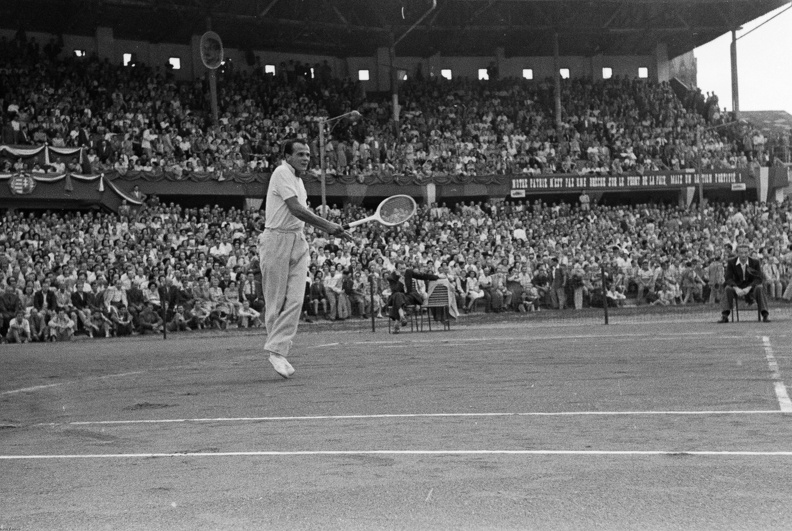 Szabó József utca, Millenáris sporttelep, Magyarország-Franciaország (2:3) Davis kupa európai zóna elődöntő teniszmérkőzés. Ádám András.