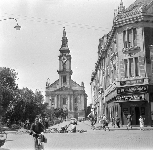 Kossuth tér, Római Katolikus Nagytemplom (Öregtemplom).