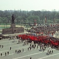 Ötvenhatosok tere (Sztálin tér), május 1-i felvonulás, Sztálin szobor.