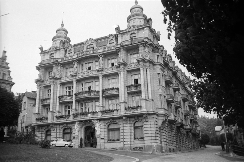 Goethe tér 7. Hvezda Hotel.