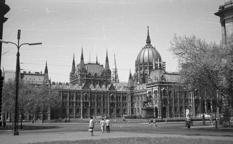 Kossuth Lajos tér, Parlament.