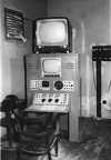 az MTV filmgépterme, PYE 16 mm-es filmgép ("Telecine") vezérlőasztala, tetején Orion AT 603-as TV.