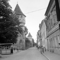 Strada Cetăţii, előtérben az Asztalos torony, háttérben a Fazekas torony.