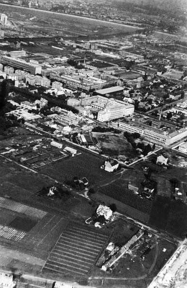 légifotó Kelenföldről, középpontban a Fehérvári út épületeivel.