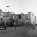 ulica Bielanska, balra a Reduta Bank (máig) romos épülete.