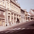 Kossuth Lajos utca a Brusznyai Árpád utca (Bajcsy-Zsilinszky út) felől nézve.