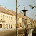Kossuth Lajos utca az evangélikus templom elől nézve.