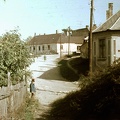 a Cserhát utca és a Csaplár János utca mára elbontott házai a Galamb (Táborállás) utcaból nézve.