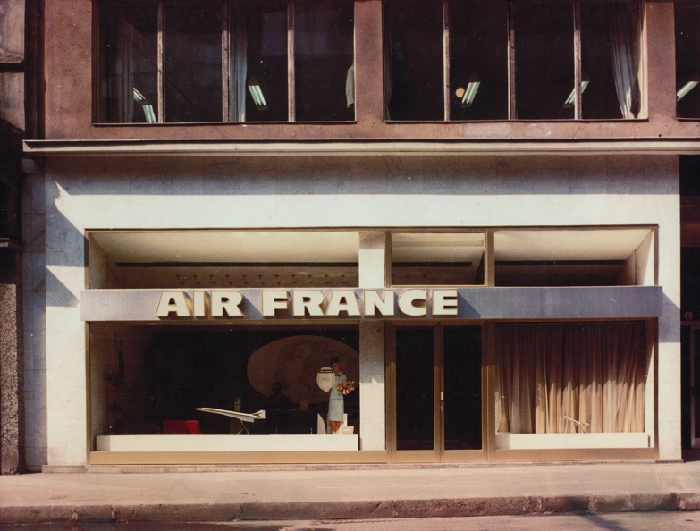 Kristóf tér 6. Air France légitársaság képviselete.