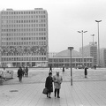 Kelet-Berlin, Alexanderplatz, szemben a Haus des Lehrers.