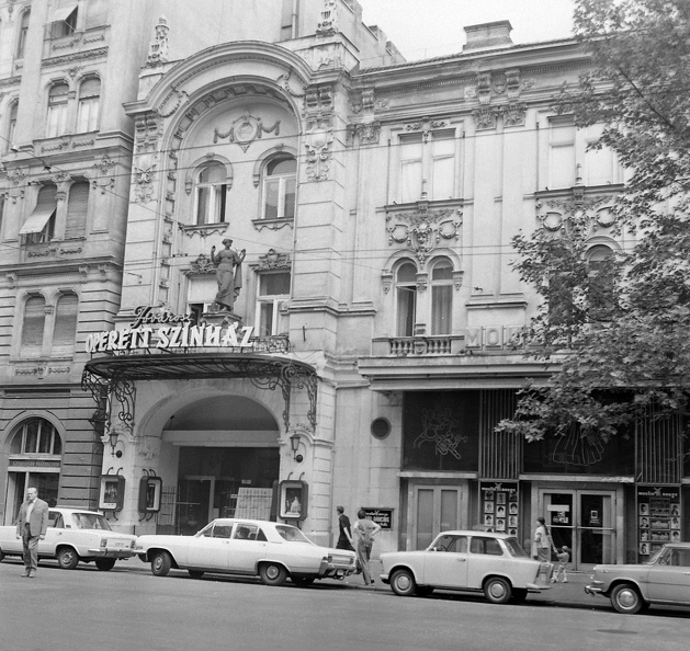 Nagymező utca, Fővárosi Operett Színház.