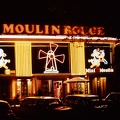 Nagymező utca 17. Moulin Rouge lokál.